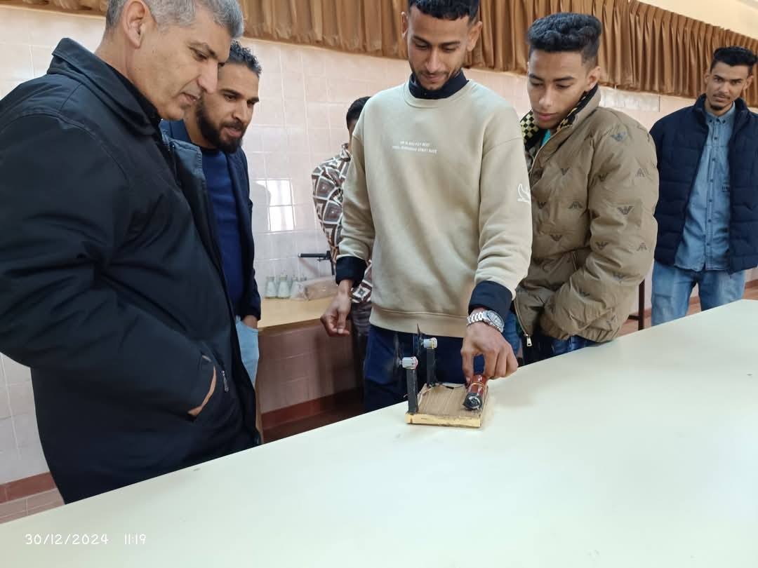 Laboratory applications for students of the Physics Department at Zliten College of Education
